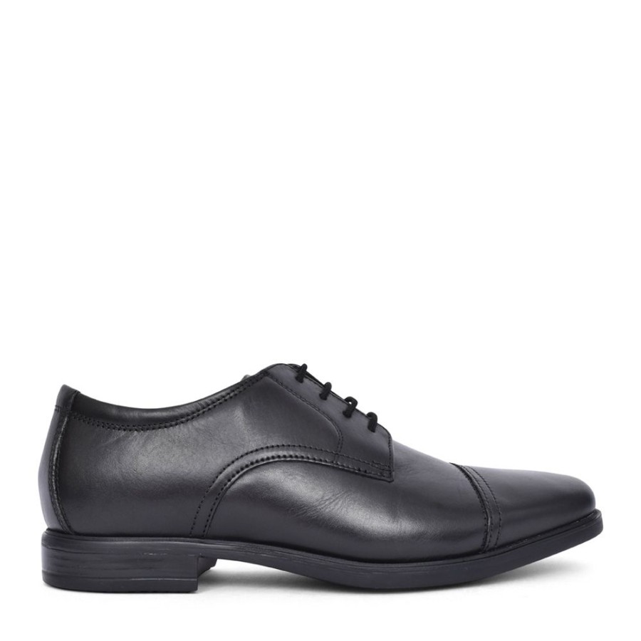 Mens CLARKS | Mens Howard Cap Leather H-Fit Shoe In Blk Leather