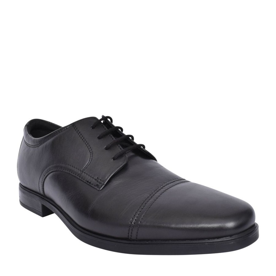 Mens CLARKS | Mens Howard Cap Leather H-Fit Shoe In Blk Leather