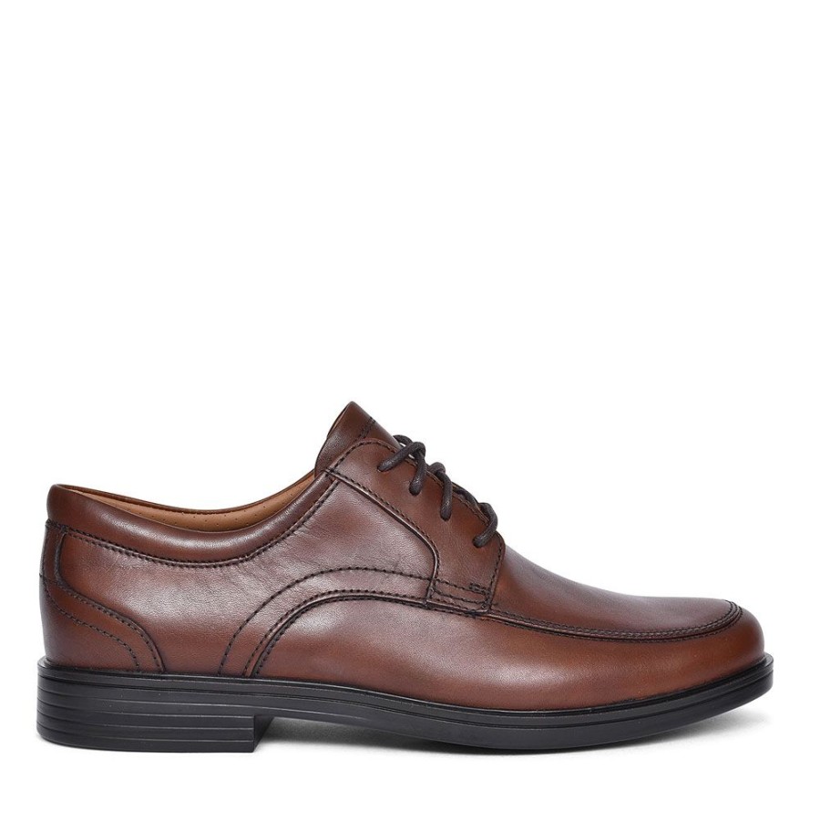 Mens CLARKS | Un Aldric Park Tan Leather Shoe For Men In Tan