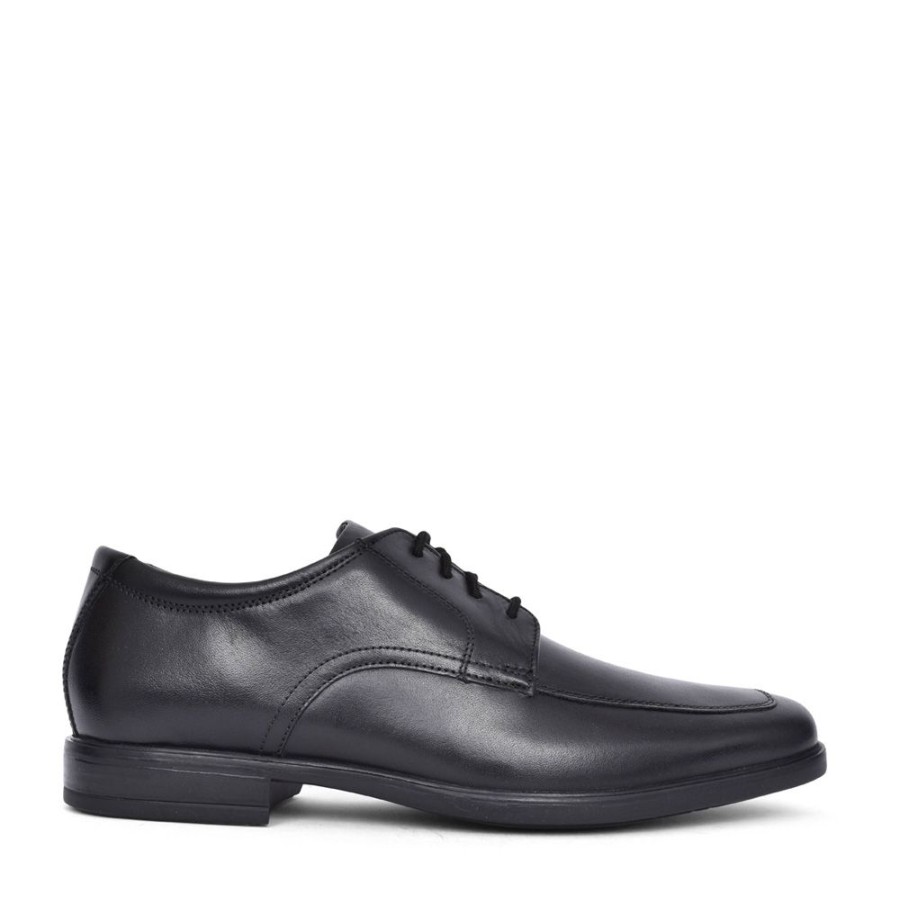 Mens CLARKS | Men'S Howard Apron Leather G-Fit Laced Shoe In Blk Leather