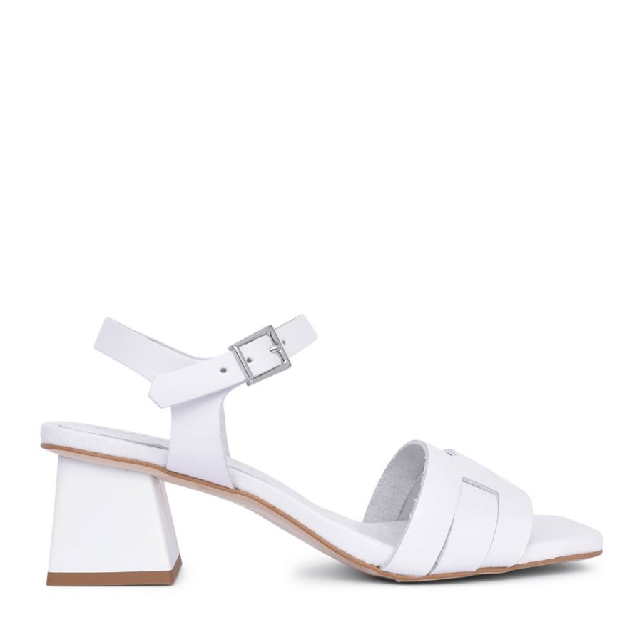 Ladies OH MY SANDALS | Ladies 5257 Sandal In White