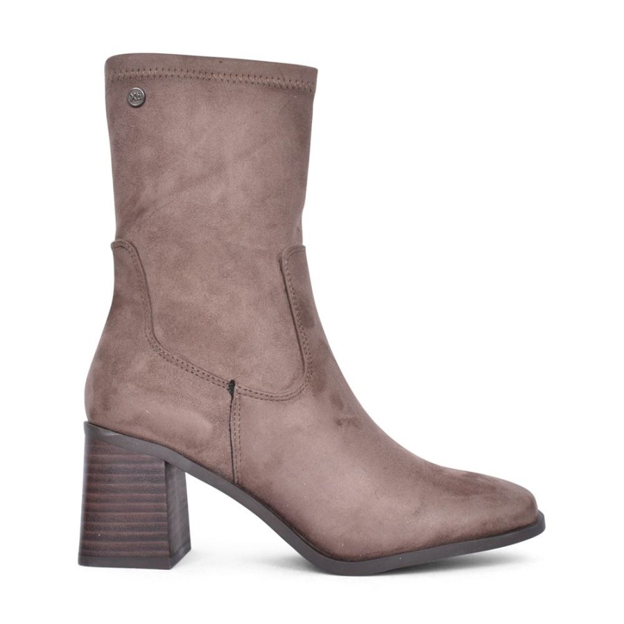 Ladies XTI | Ladies 140485 Block Heel Calf Boot In Taupe