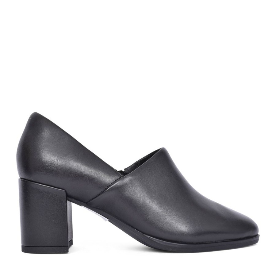 Ladies CLARKS | Ladies Freva55 Lily Leather D-Fit Court Shoe In Black